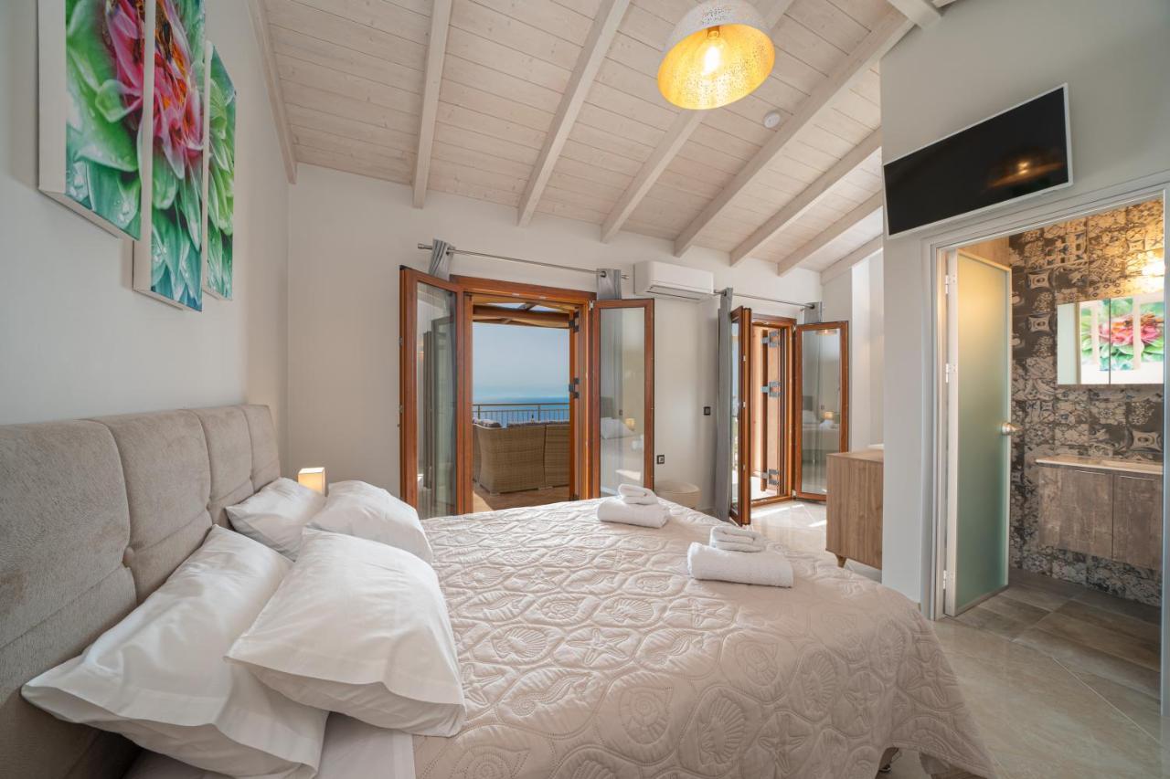 Villa Cleopatra Fiskardo sunset view!! Esterno foto